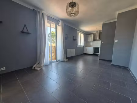 location appartement 2 pièces 39 m² à la farlède (83210)