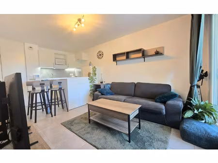 location appartement  38.3 m² t-2 à salon-de-provence  780 €