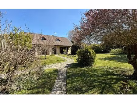 maison baconnes 152.54 m² t-8 à vendre  325 000 €