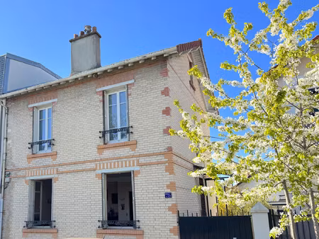 maison individuelle 6 pieces de 138m2 avec sous-sol total et