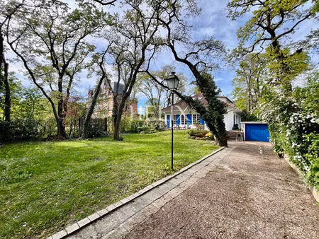 le vésinet une maison de 250 m² a coté du parc des ibis