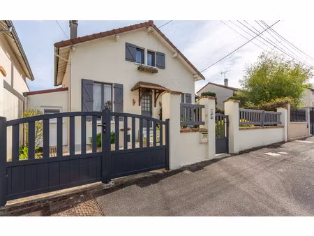 maison vigneux-sur-seine 143.2 m² t-6 à vendre  399 900 €