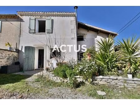 mazet de caractère en centre de mouriès  au cœur des