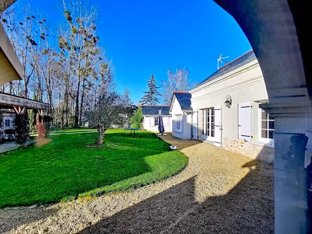 maison en pierre de tuffeau rénovée région saumur