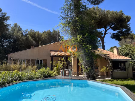 grande maison t5 162 m2 + garage et sous-sol de 95 m2