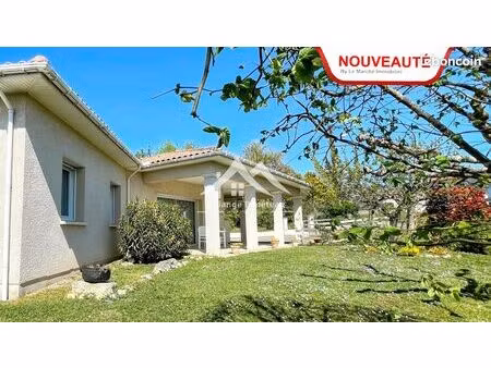 villa 4 pièces 132 m²