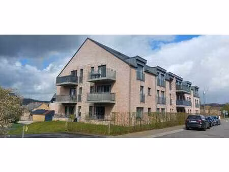 bel appartement 2 chambres avec terrasse