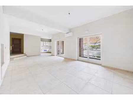 très bel appartement 3 chambres entièrement rénové