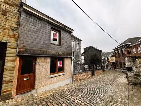 maison 2 chambres avec garage au cœur de stavelot