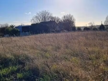 terrain 763 m² varrains