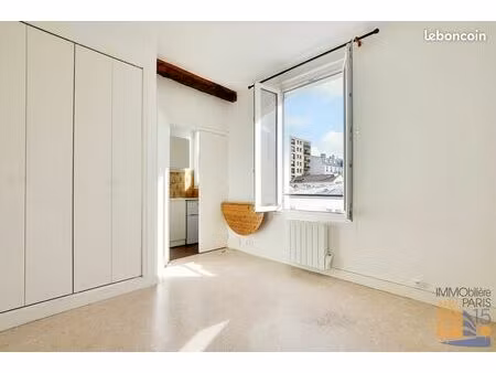 studio 1 pièce 14 m²