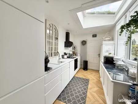 superbe maison à deux pas du métro - 3 chambres