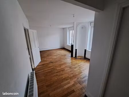 location bel appartement meublé 57m2