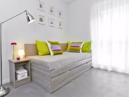 studio 1 pièce 18 m²