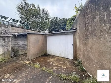 parking/box 35 m² lorient