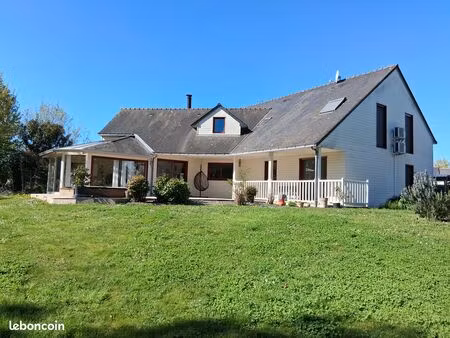 aux portes d'angers  maison 7 pièces 215 m²