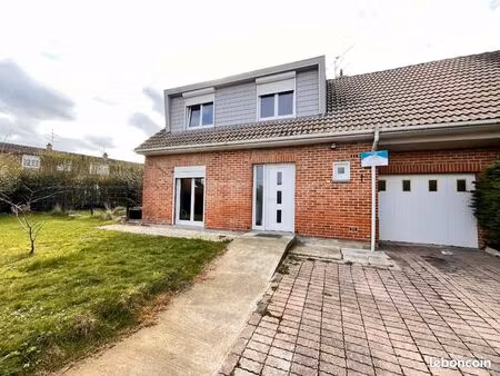 maison semi individuelle par garage