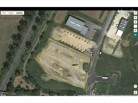 terrain à vendre lesmenils