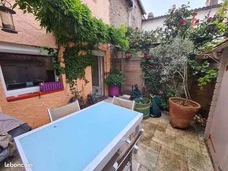 maison de ville - meublée -90m2 - 2 chambres - 1 bureau