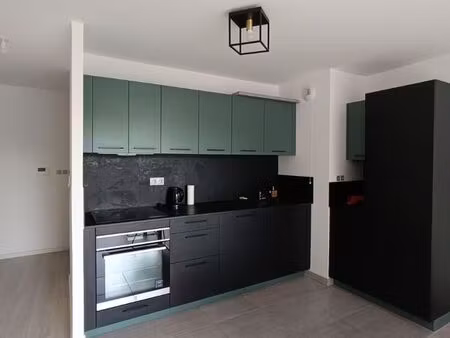 superbe t3 avec balcon + parking