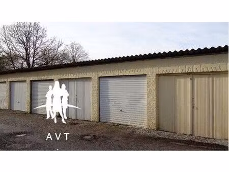 garage/box 85 m² bethune