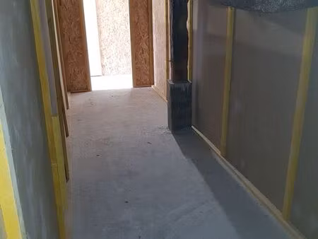 box de stockage de 12 m2 soit 30 m3 surveillé