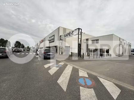 local commercial 250 m²