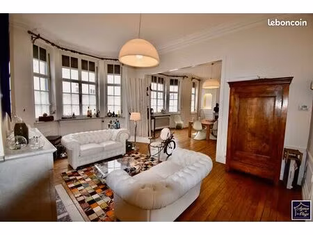 maison 8 pièces 345 m²