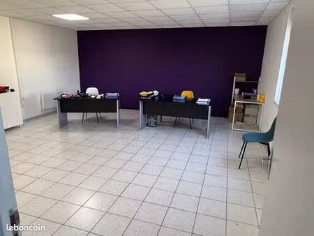 bureau 38 m² à louer – parking gratuit – accès rapide voie rapide