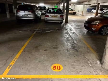 parking sécurisé pont rousseau