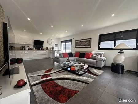 vente | maison de plain-pied | 6p | 4ch | 126 m² | pont-du-château | expo est/sud | terras