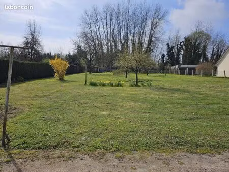 terrain 1 049 m² carlepont
