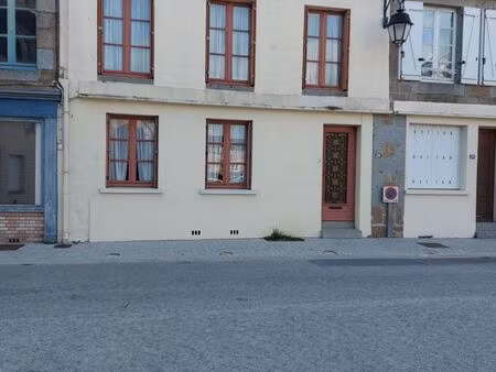 grande maison de bourg avec dépendances