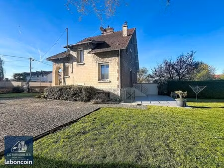 maison 5 pièces 104 m²