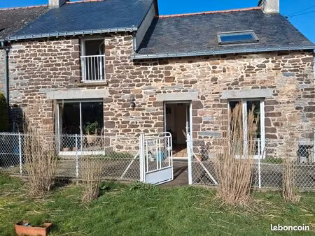 vente maison en pierre   bien situee   dans un bel environnement