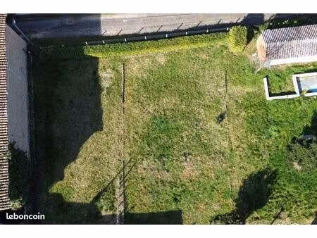 terrain 679 m² orleat