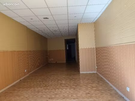 local commercial 54 m²
