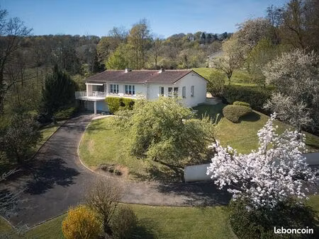 maison 8 pièces 166 m²