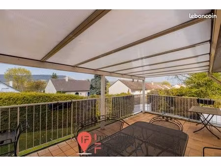 villa 7 pièces 233 m²