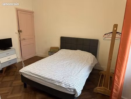 chambre meublée à louer centre ville de gien