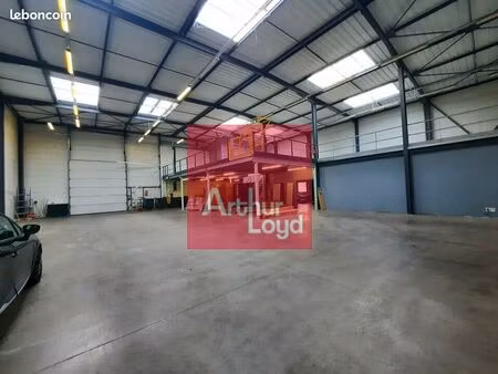 local d'activite 1166 m² clermont-ferrand