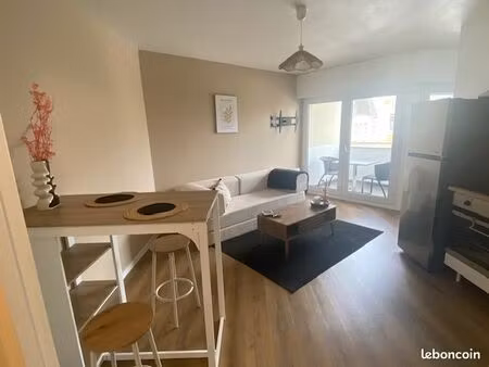 beau t1 bis au calme - volney avec balcon