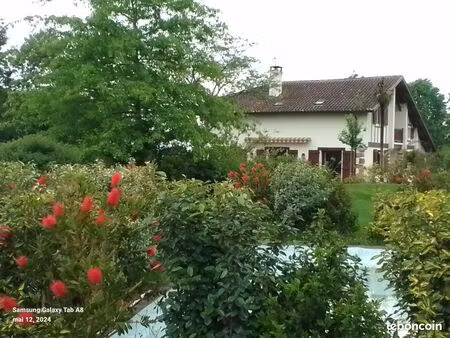 belle propriété  vue dominante  plein sud très calme  autonome énergie  grand terrain arbo