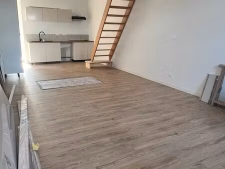 maison semi-individuelle avec garage