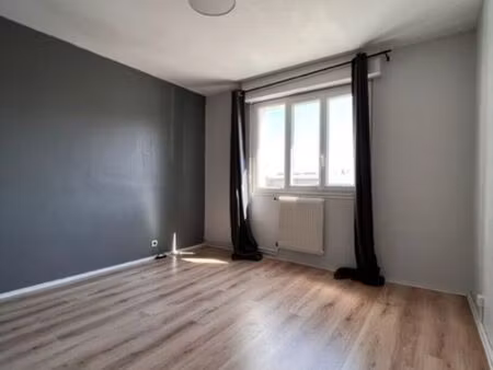 appartement 3 pièces 69 m²