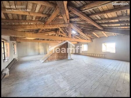 immeuble 400 m² thiers