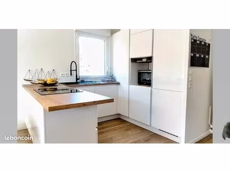 beau t3 de 65 m² à plescop – ascenseur & balcon