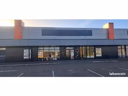 local commercial 814 m²