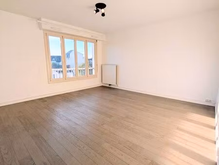 t2 angers - lafayette / gare / catho