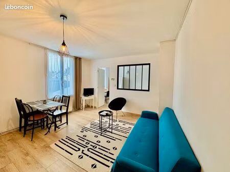 beau 2 pièces entièrement rénové  cosy & spacieux  parking accessible